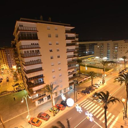 Apartamento Guesting Velazquez Cádiz Exterior foto